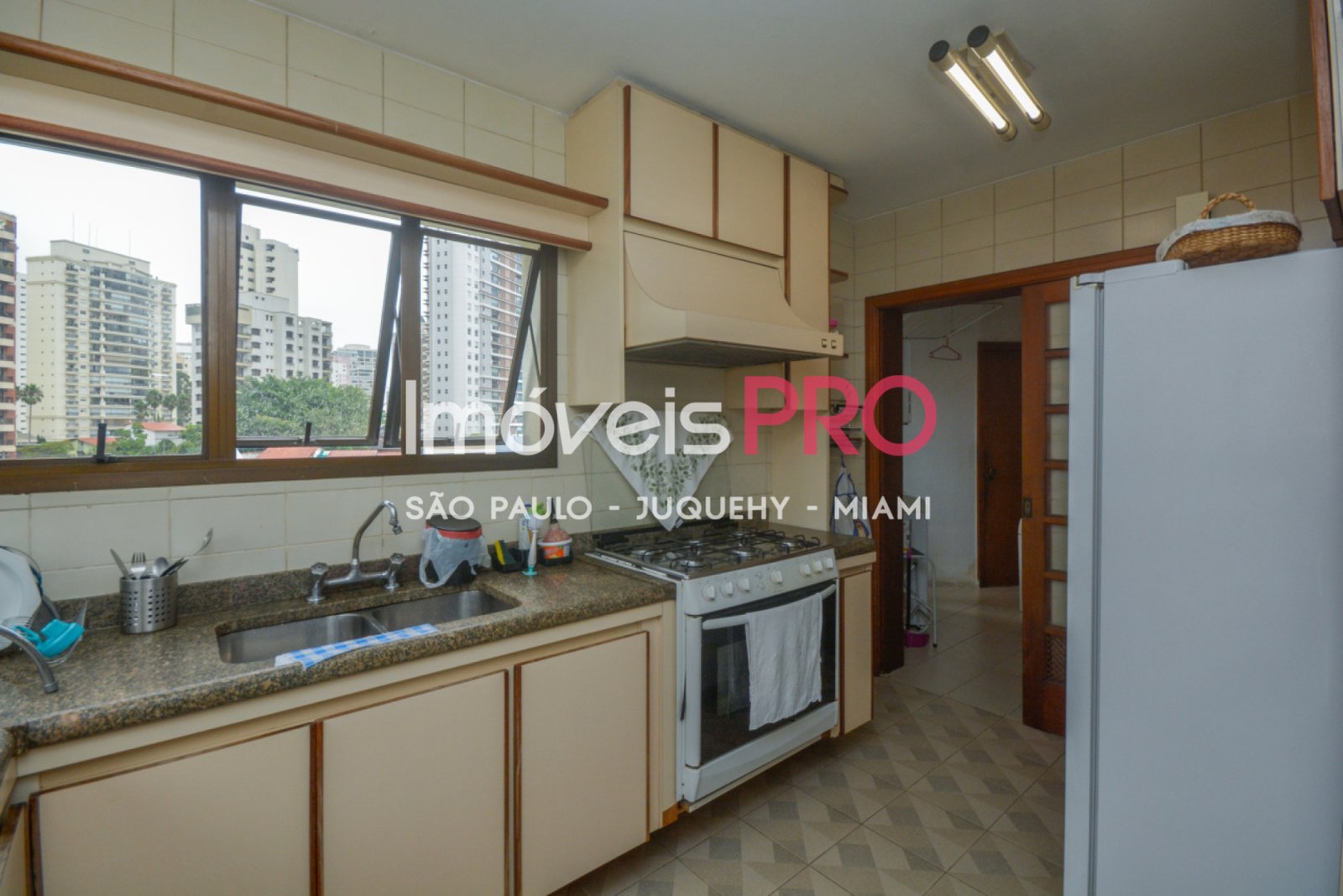 Foto :: https://assets.imoveispro.com.br/thumb/IP39423/apartamento-venda-vila-mariana_IP39423_35_1920x1080.jpg?