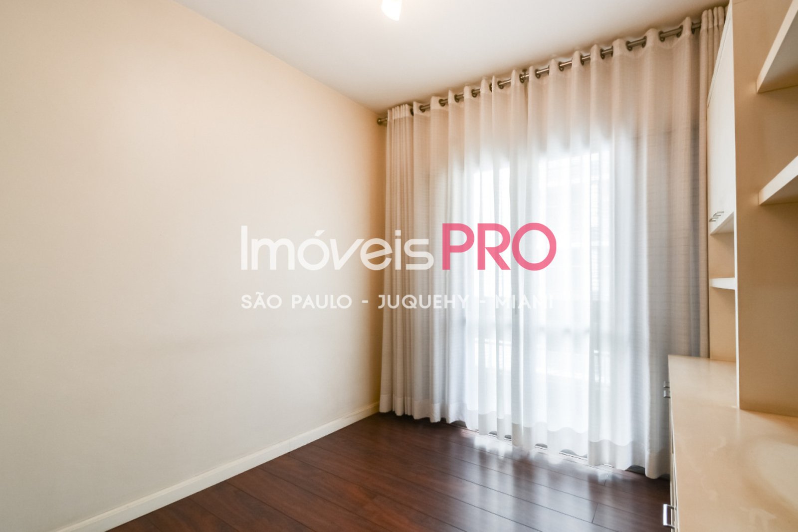 Foto :: https://assets.imoveispro.com.br/thumb/IP39431/apartamento-venda-moema-passaros_IP39431_11_1920x1080.jpg?