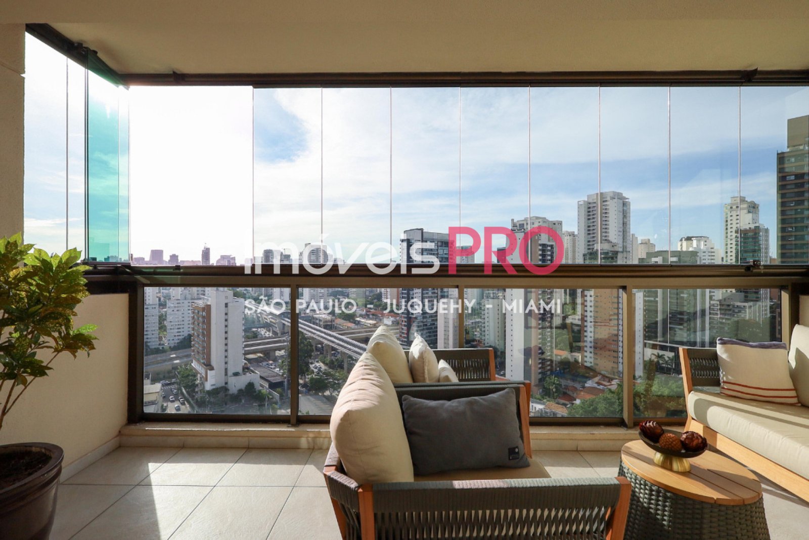 Foto :: https://assets.imoveispro.com.br/thumb/IP39449/apartamento-venda-brooklin_IP39449_11_1920x1080.jpg?