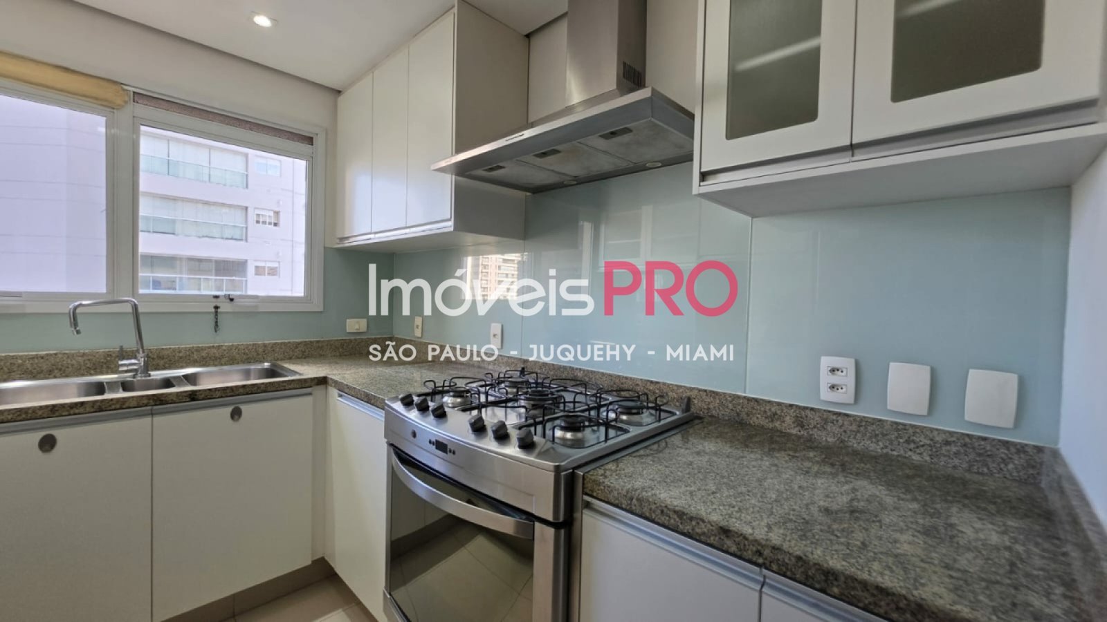 Foto :: https://assets.imoveispro.com.br/thumb/IP39456/apartamento-venda-campo-belo_IP39456_29_1920x1080.jpg?