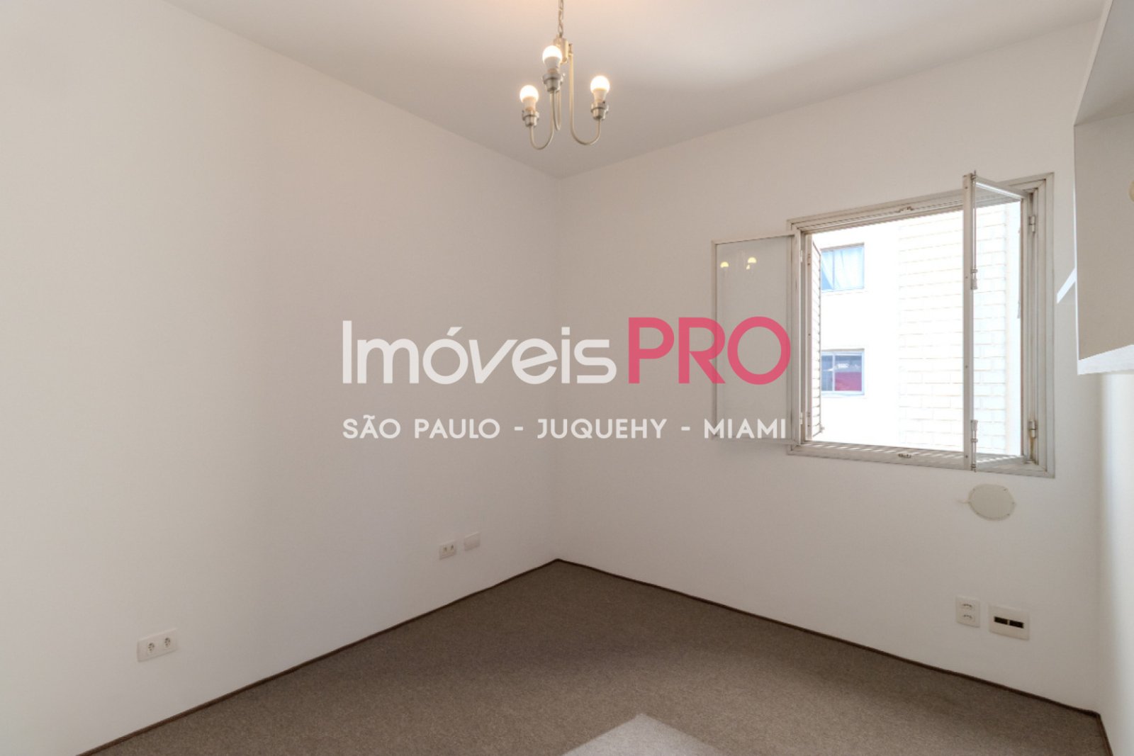 Foto :: https://assets.imoveispro.com.br/thumb/IP39465/apartamento-venda-moema_IP39465_11_1920x1080.jpg?