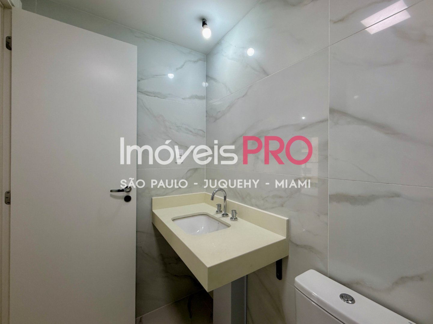 Foto :: https://assets.imoveispro.com.br/thumb/IP39466/apartamento-venda-moema_IP39466_41_1920x1080.jpg?
