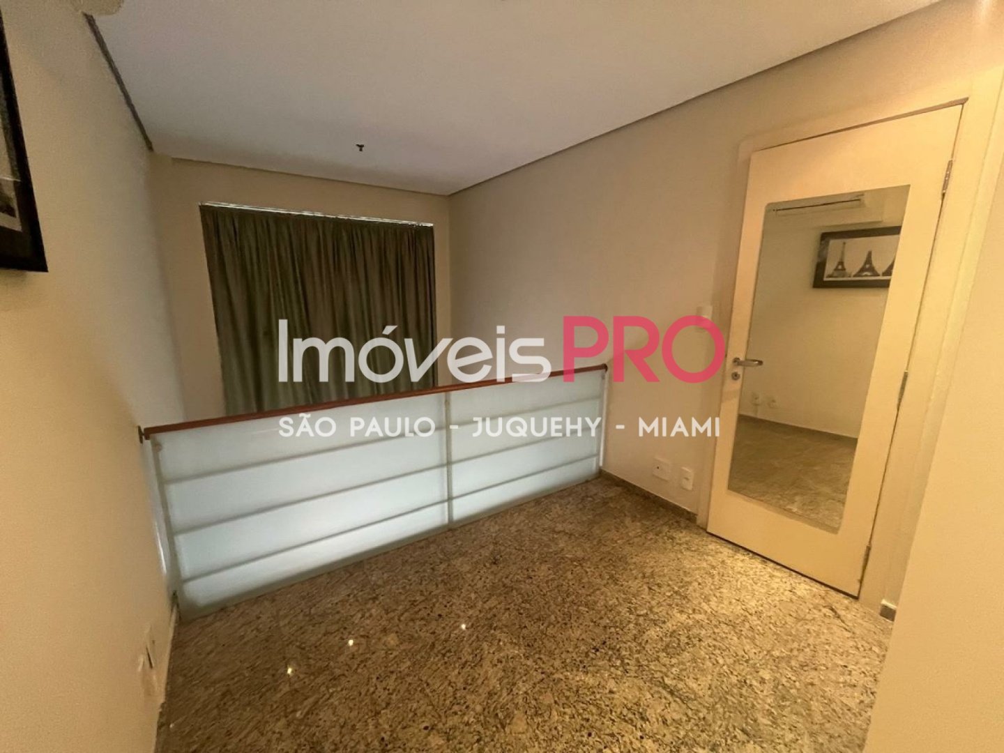 Foto :: IP39467