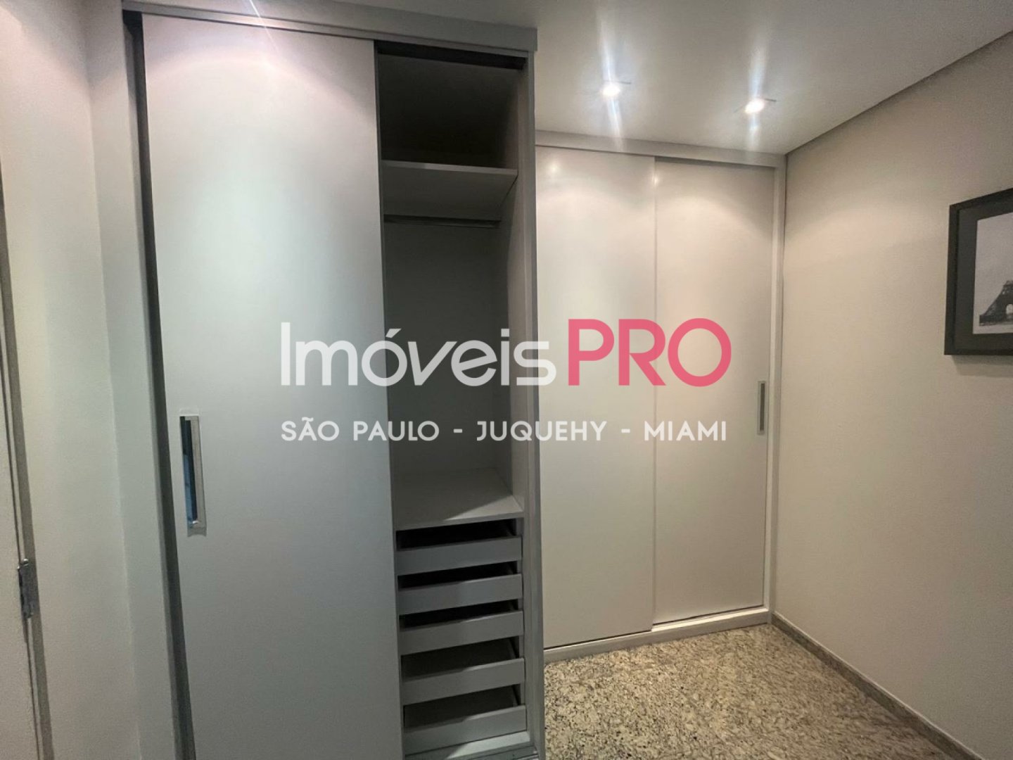 Foto :: IP39467