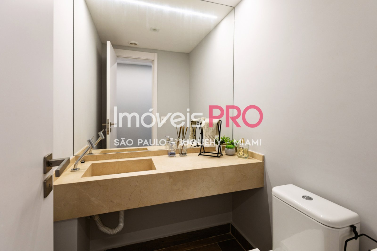 Foto :: https://assets.imoveispro.com.br/thumb/IP39470/apartamento-venda-campo-belo_IP39470_29_1920x1080.jpg?