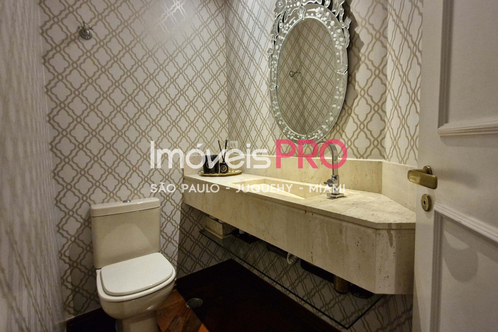 Foto :: https://assets.imoveispro.com.br/thumb/IP39471/apartamento-venda-moema_IP39471_23_1920x1080.jpg?