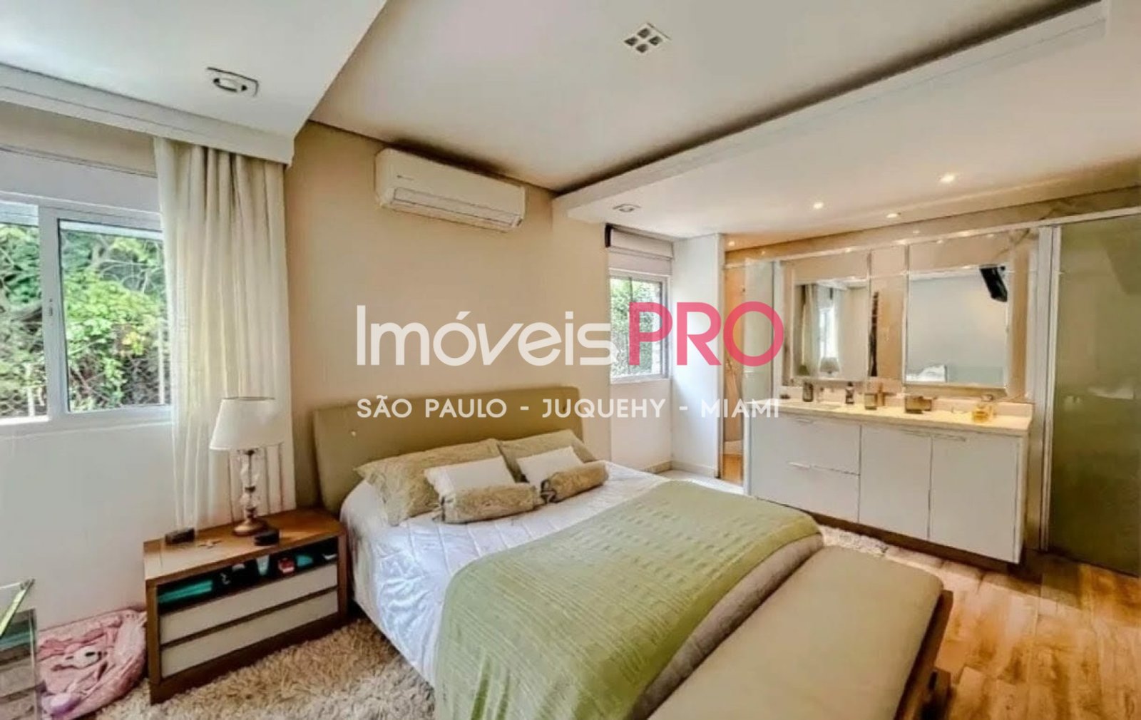 Foto :: IP39478