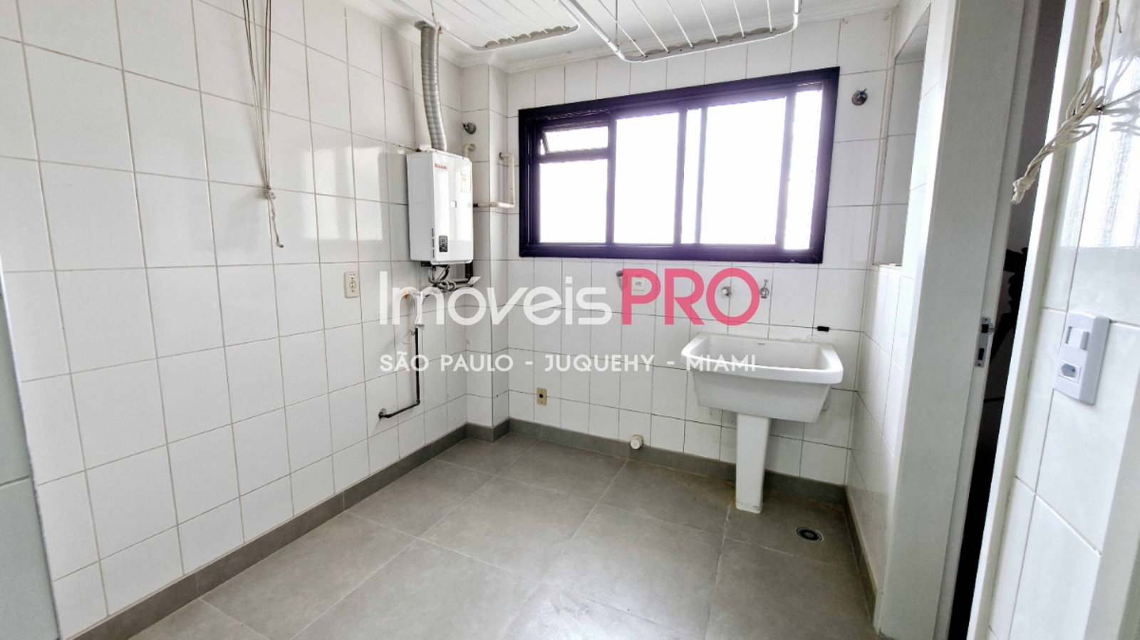 Foto :: IP39480