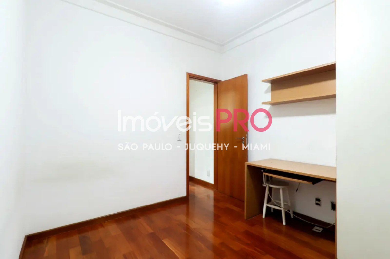Foto :: https://assets.imoveispro.com.br/thumb/IP39485/apartamento-venda-vila-mariana_IP39485_11_1920x1080.jpg?
