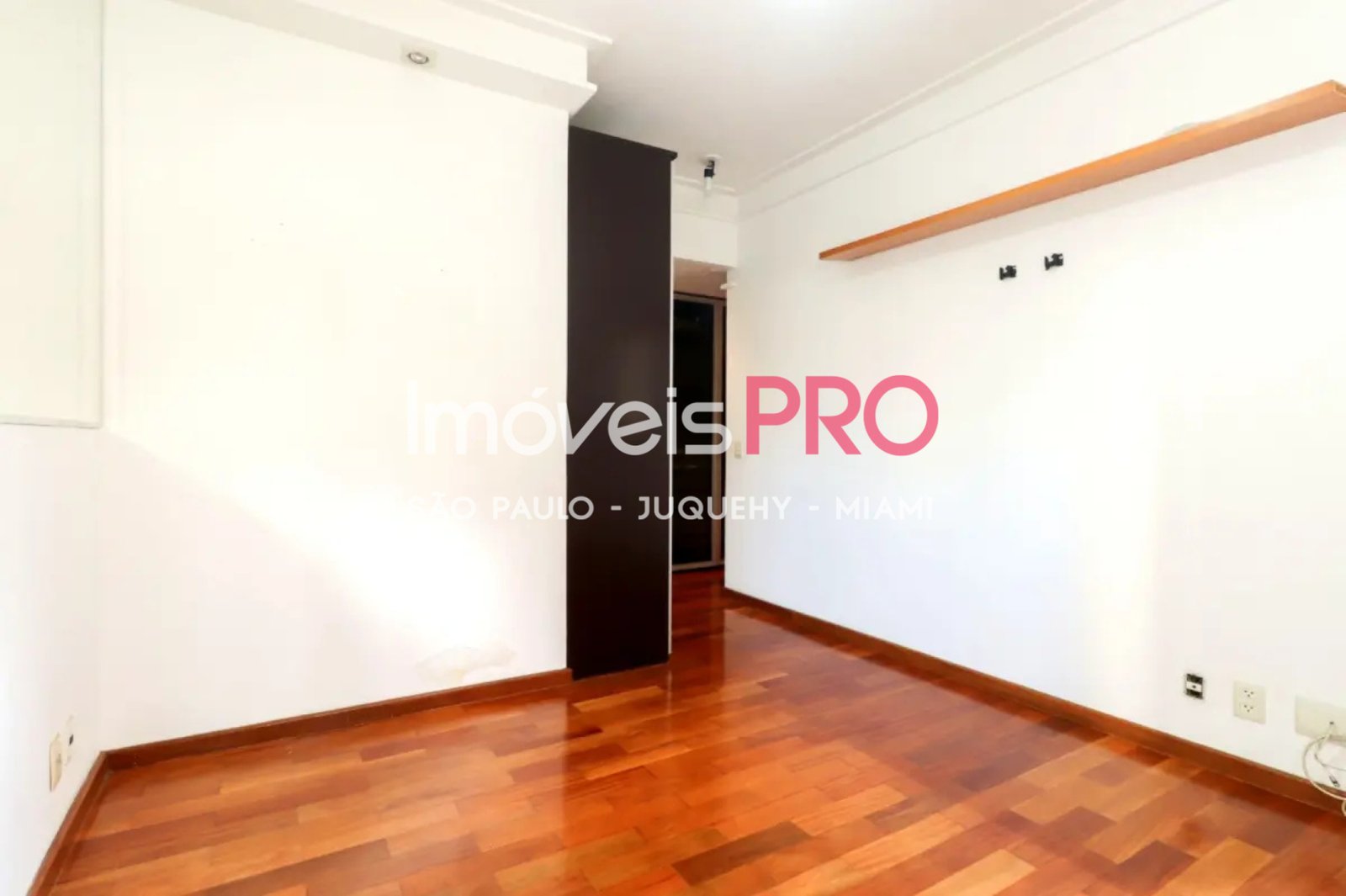 Foto :: https://assets.imoveispro.com.br/thumb/IP39485/apartamento-venda-vila-mariana_IP39485_17_1920x1080.jpg?