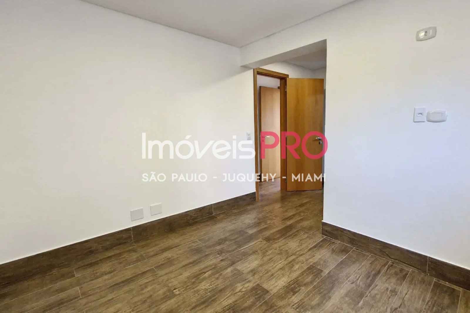 Foto :: https://assets.imoveispro.com.br/thumb/IP39487/apartamento-venda-vila-mariana_IP39487_11_1920x1080.jpg?