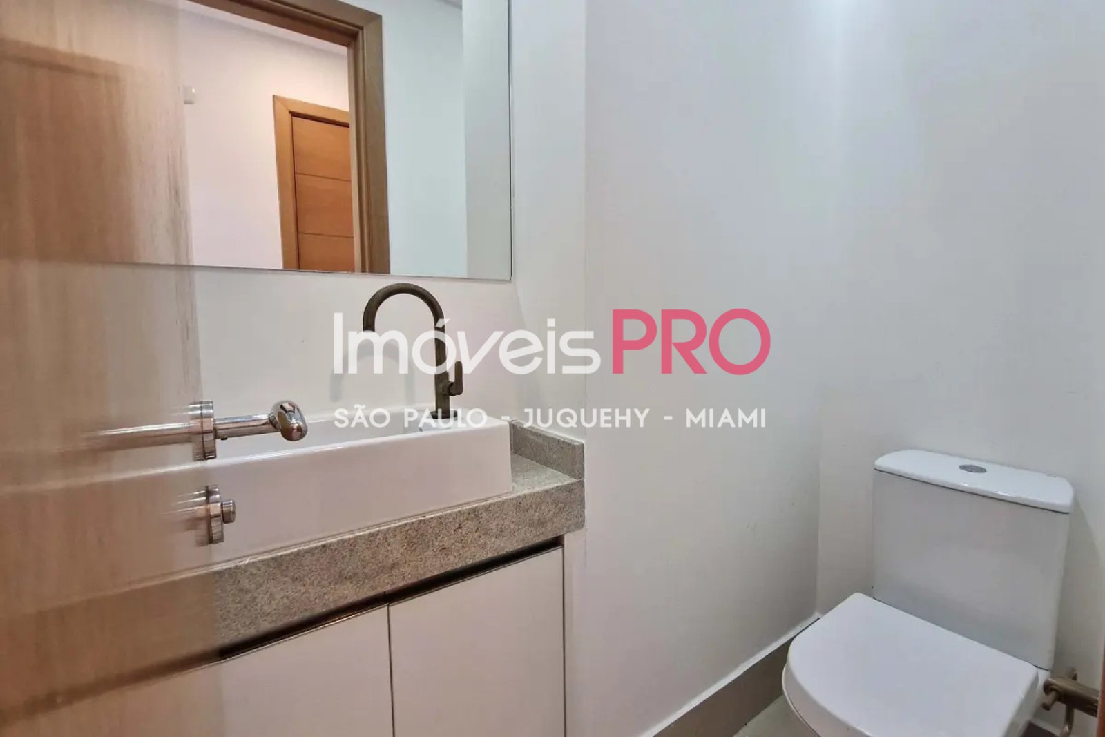 Foto :: IP39487