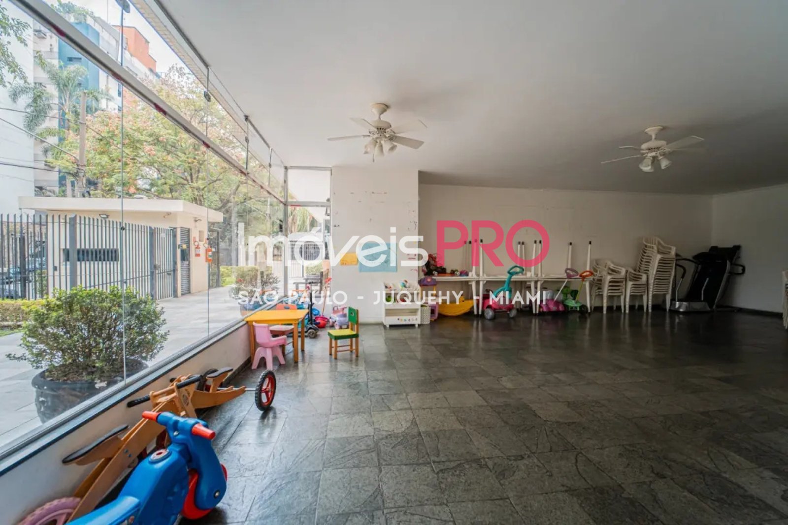 Foto :: IP39498