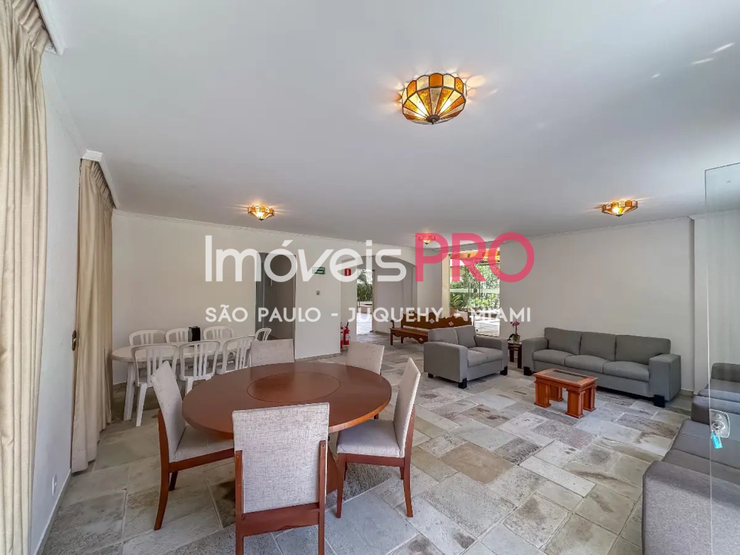 Foto :: https://assets.imoveispro.com.br/thumb/IP39500/apartamento-venda-moema-passaros_IP39500_11_1920x1080.jpg?