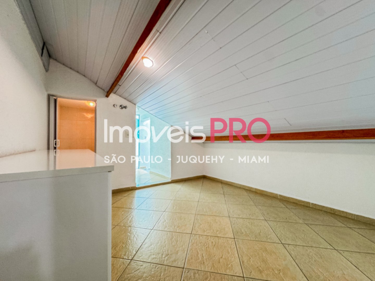 Foto :: https://assets.imoveispro.com.br/thumb/IP39511/casa-venda-vila-clementino_IP39511_47_1920x1080.jpg?
