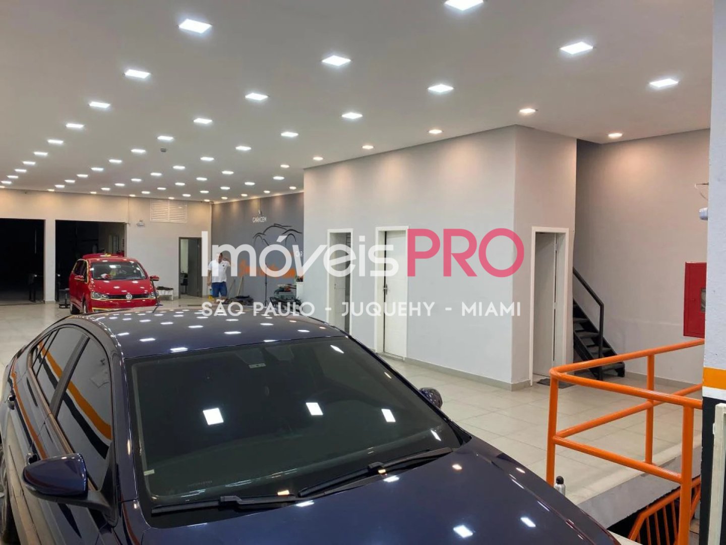 Foto :: https://assets.imoveispro.com.br/thumb/IP39533/galpao-venda-consolacao_IP39533_11_1920x1080.jpg?