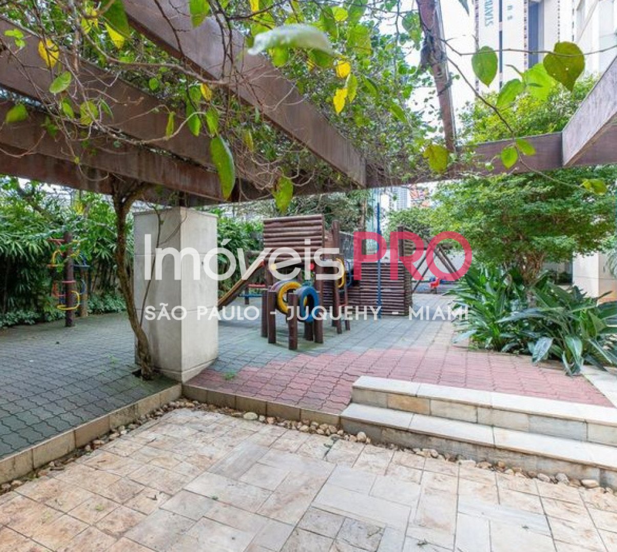 Foto :: https://assets.imoveispro.com.br/thumb/IP39535/apartamento-venda-itaim-bibi_IP39535_29_1920x1080.jpg?