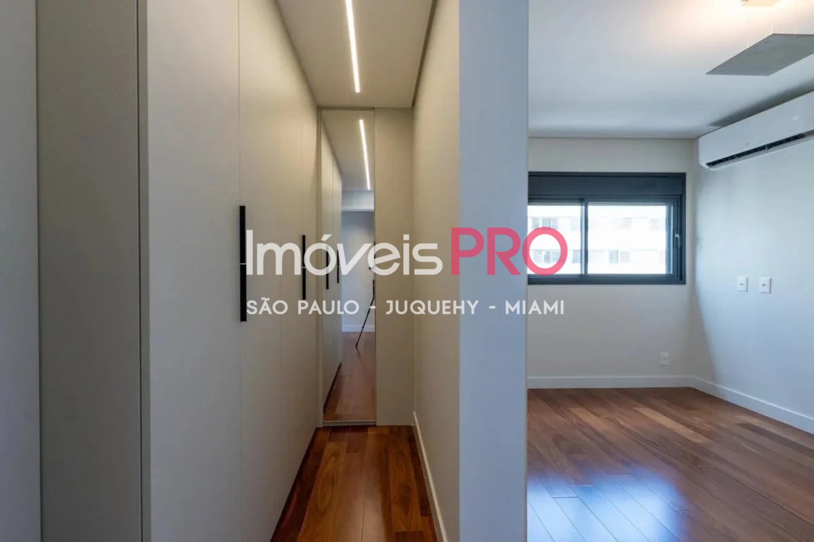 Foto :: IP39544