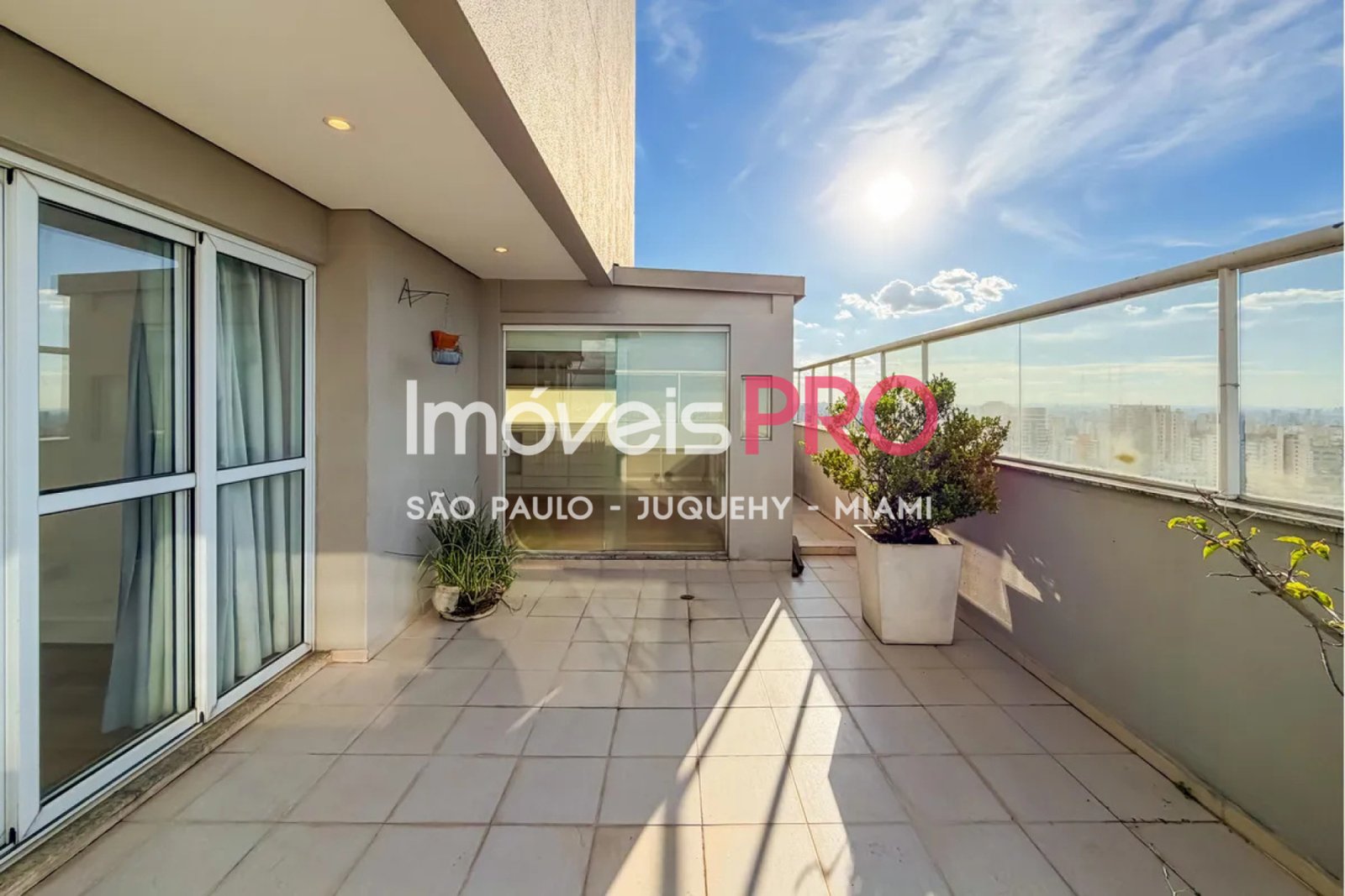 Foto :: https://assets.imoveispro.com.br/thumb/IP39552/cobertura-venda-vila-mariana_IP39552_17_1920x1080.jpg?