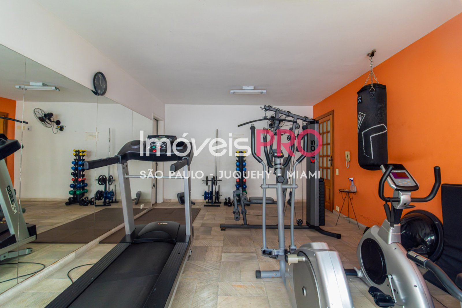 Foto :: https://assets.imoveispro.com.br/thumb/IP39554/apartamento-venda-vila-olimpia_IP39554_29_1920x1080.jpg?
