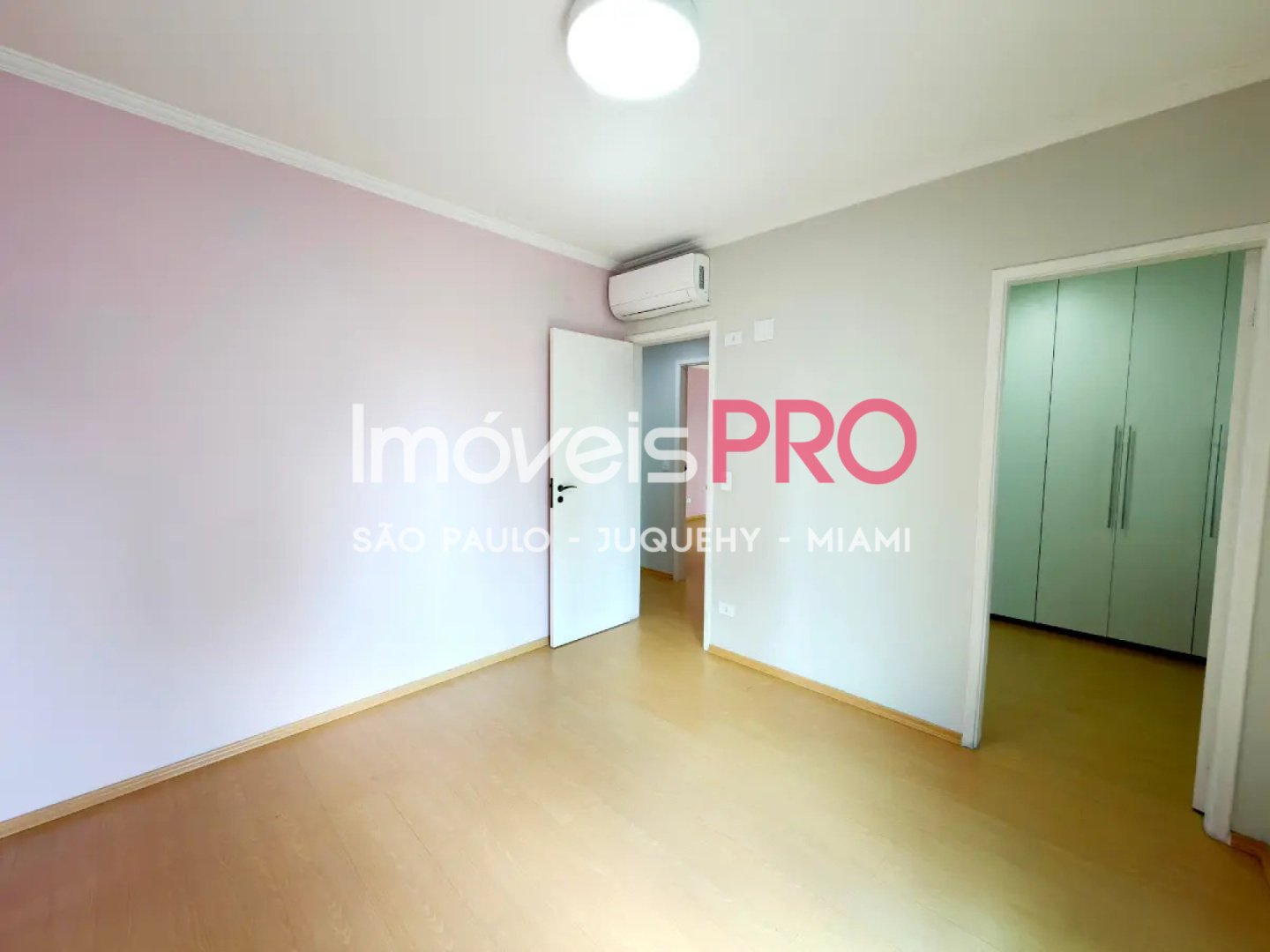 Foto :: IP39558