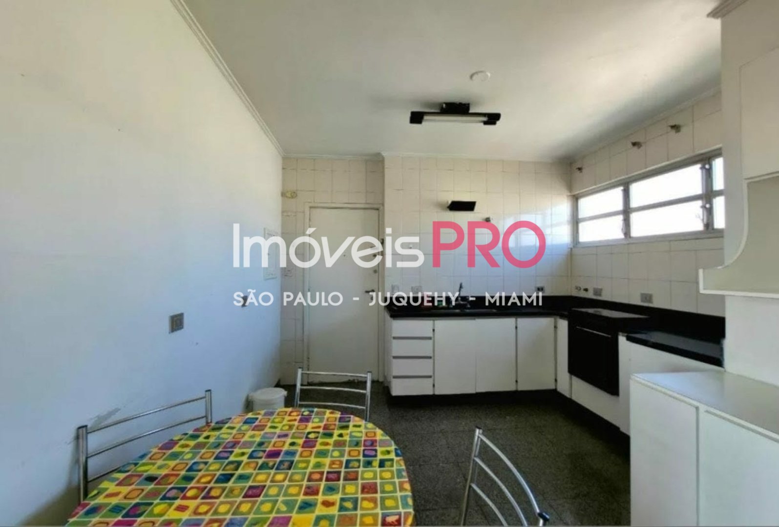 Foto :: https://assets.imoveispro.com.br/thumb/IP39569/apartamento-venda-vila-mariana_IP39569_17_1920x1080.jpg?