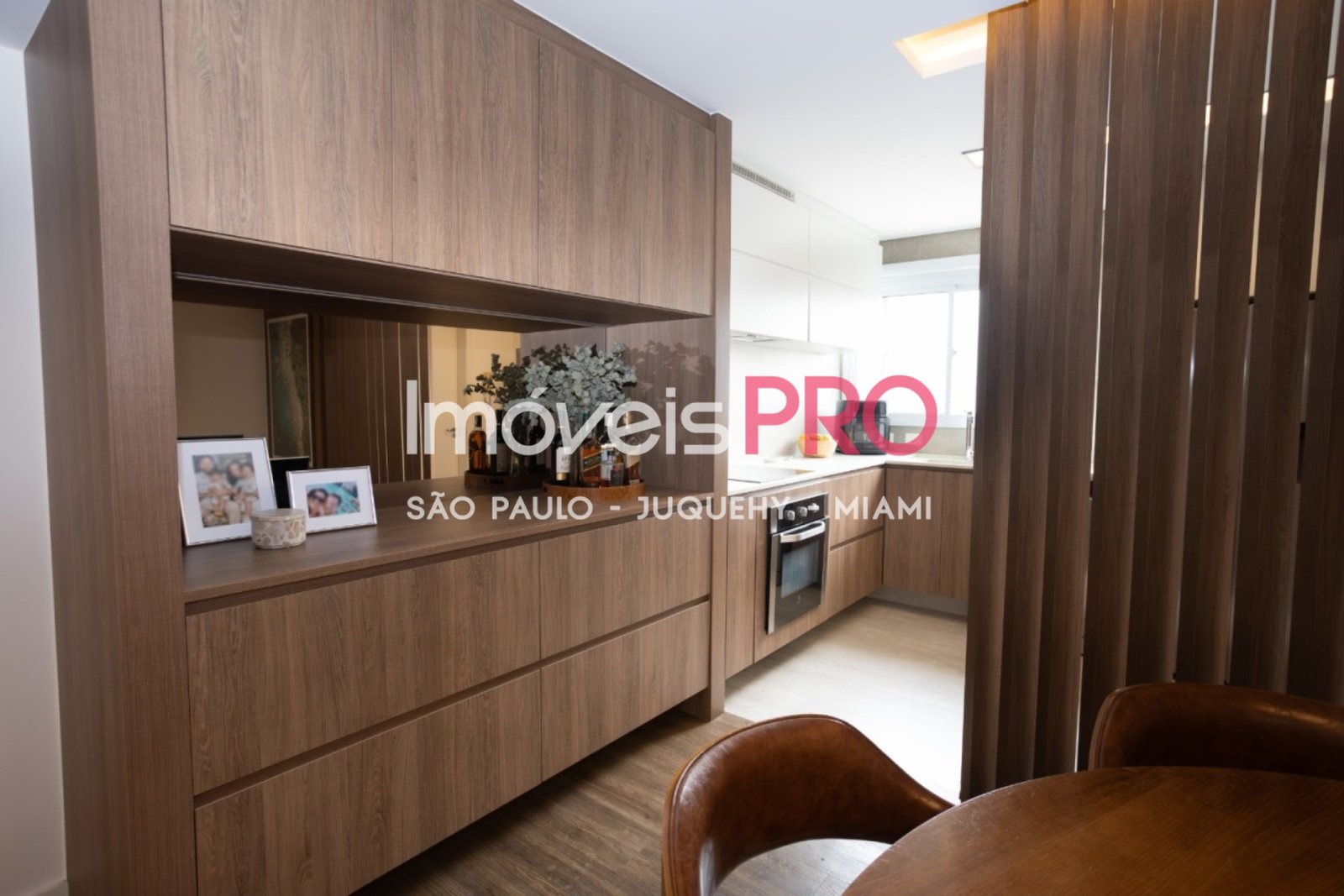 Foto :: https://assets.imoveispro.com.br/thumb/IP39575/apartamento-venda-moema-passaros_IP39575_11_1920x1080.jpg?