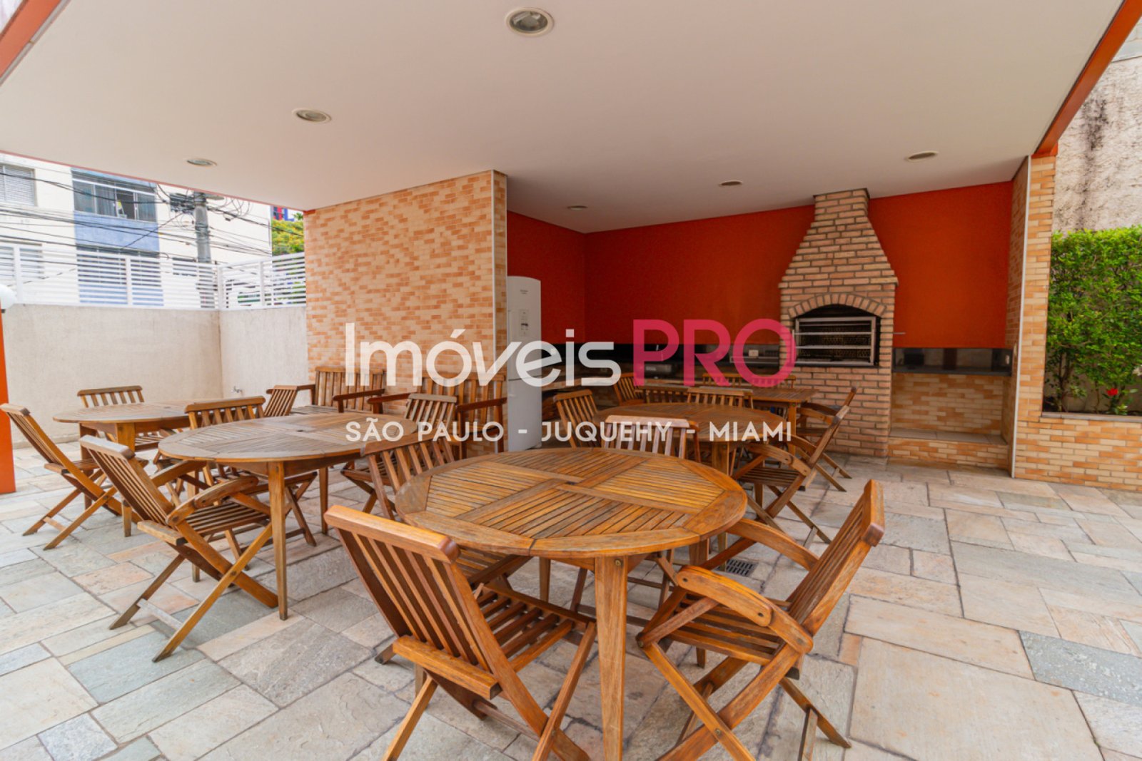 Foto :: https://assets.imoveispro.com.br/thumb/IP39575/apartamento-venda-moema-passaros_IP39575_29_1920x1080.jpg?