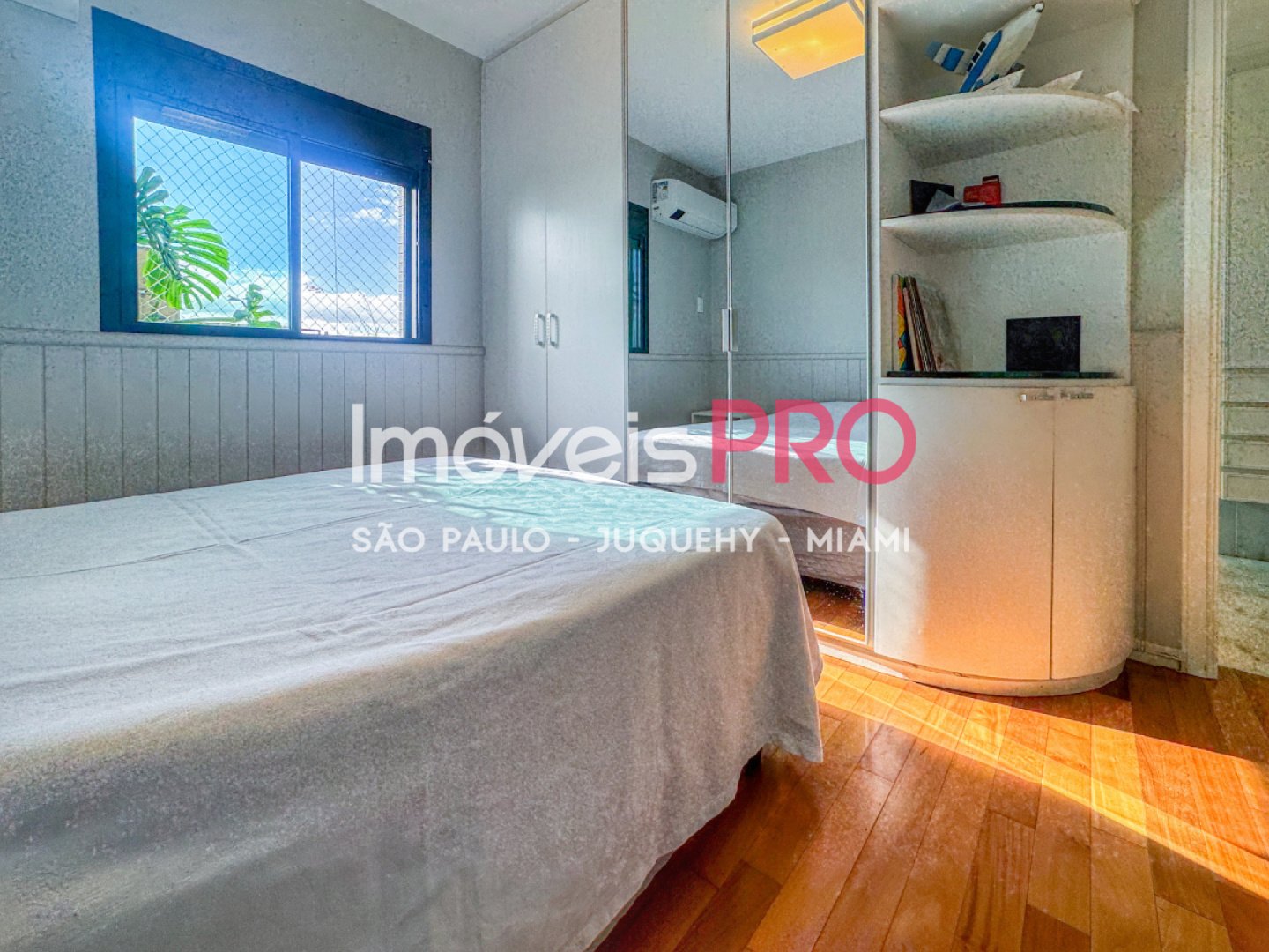 Foto :: IP39576