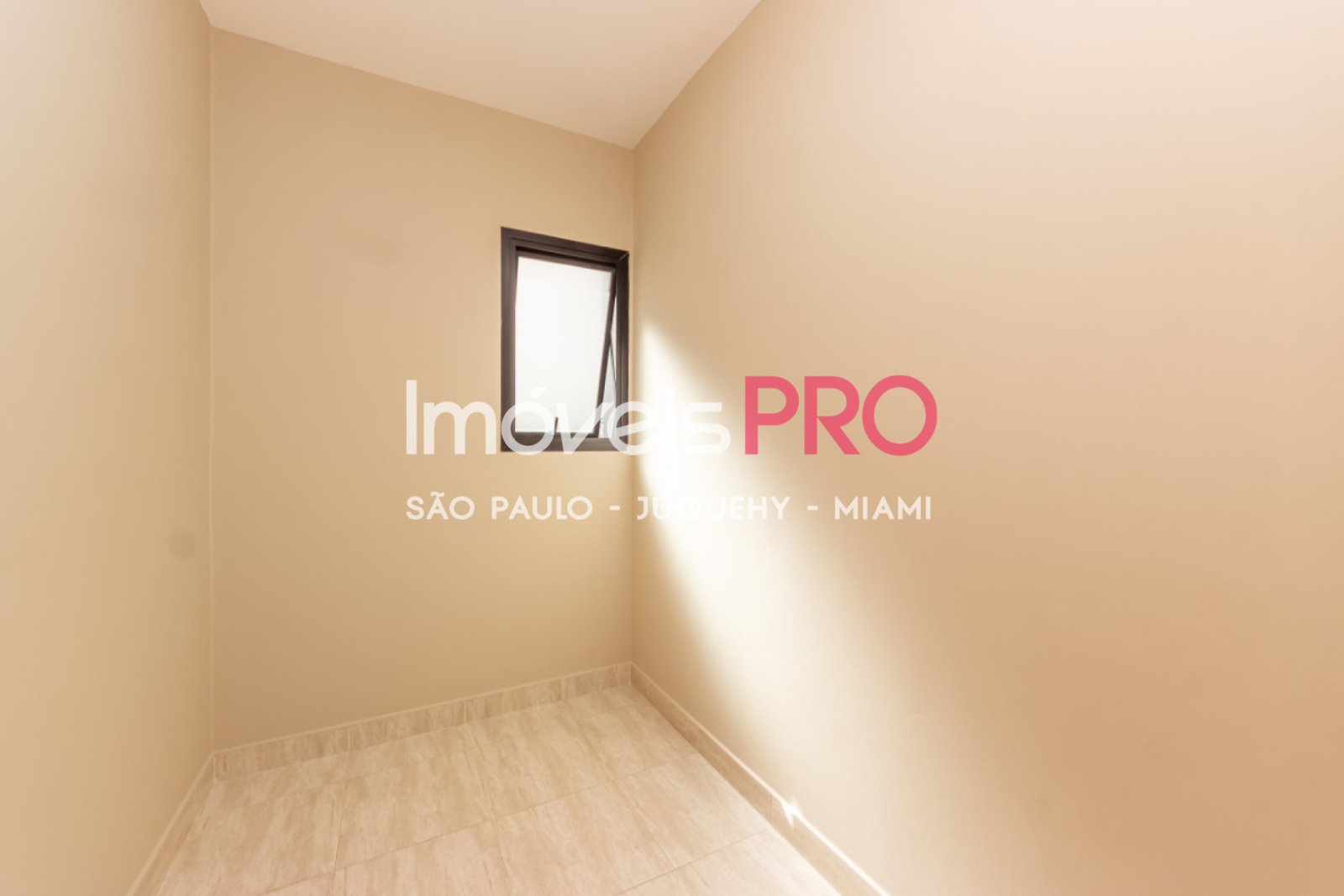 Foto :: IP39577
