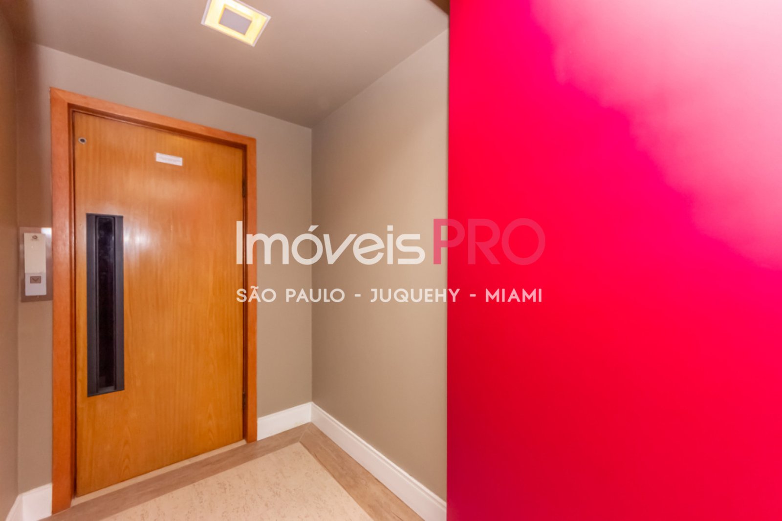 Foto :: IP39577