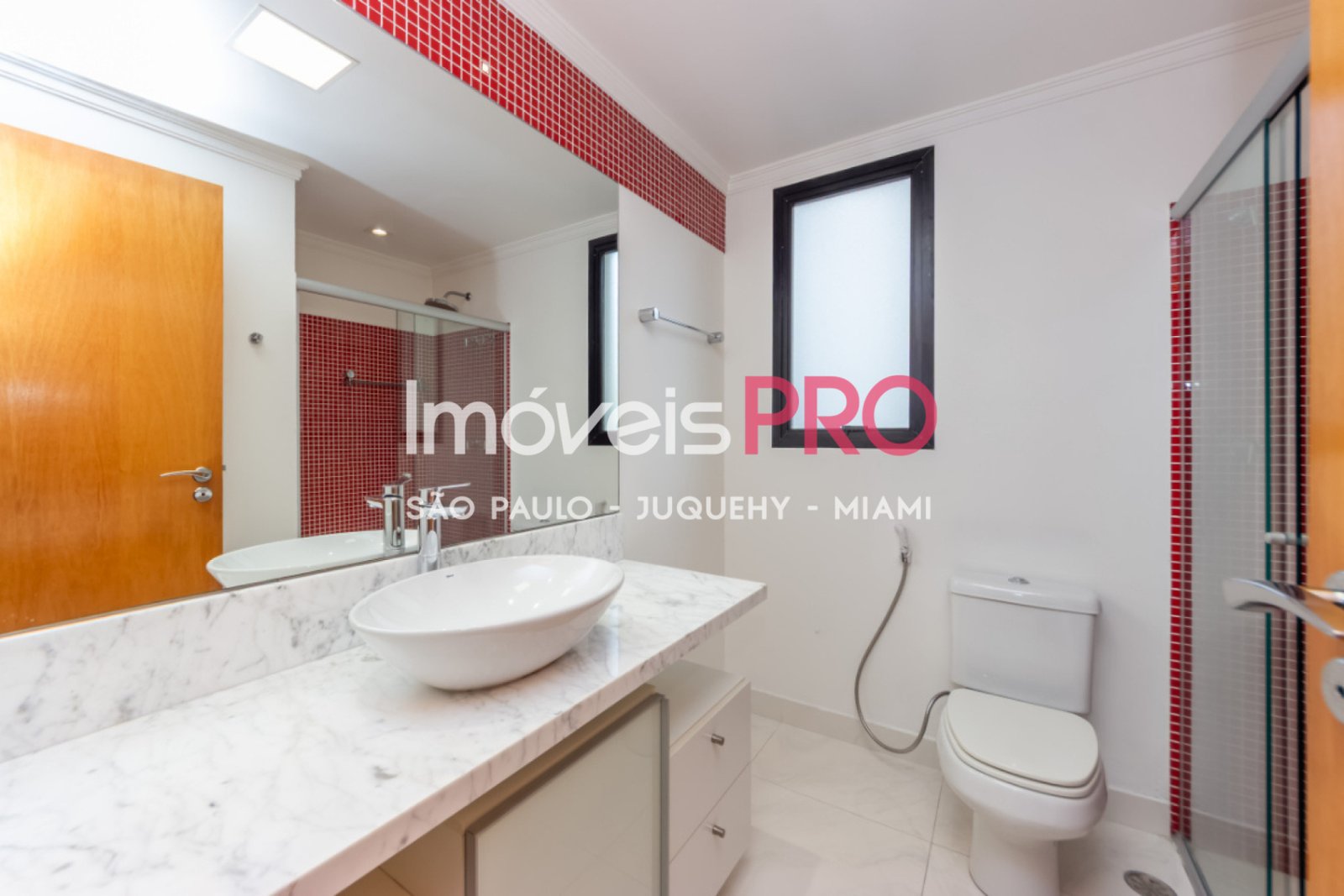 Foto :: https://assets.imoveispro.com.br/thumb/IP39577/apartamento-venda-moema-passaros_IP39577_41_1920x1080.jpg?