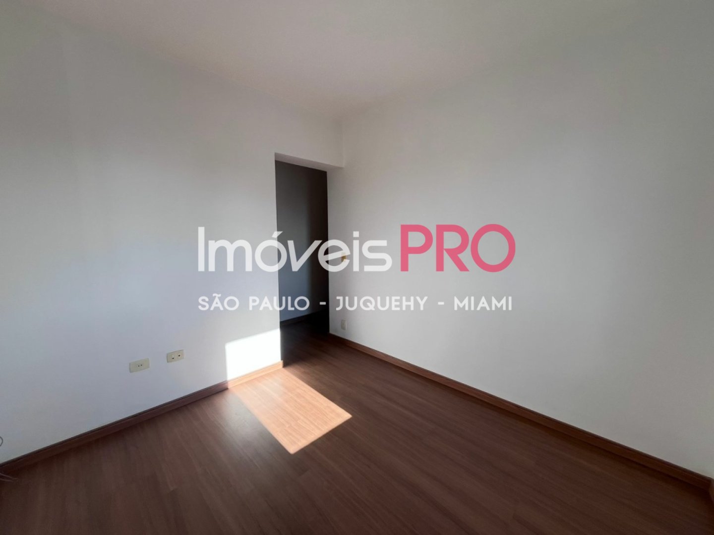 Foto :: https://assets.imoveispro.com.br/thumb/IP39580/apartamento-aluguel-moema-passaros_IP39580_11_1920x1080.jpg?