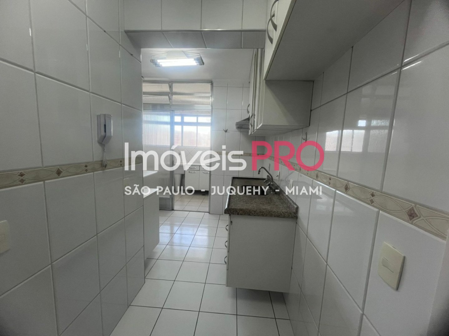Foto :: https://assets.imoveispro.com.br/thumb/IP39580/apartamento-aluguel-moema-passaros_IP39580_29_1920x1080.jpg?