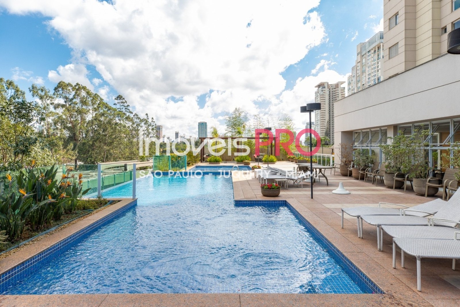 Foto :: https://assets.imoveispro.com.br/thumb/IP39595/apartamento-aluguel-campo-belo_IP39595_23_1920x1080.jpg?