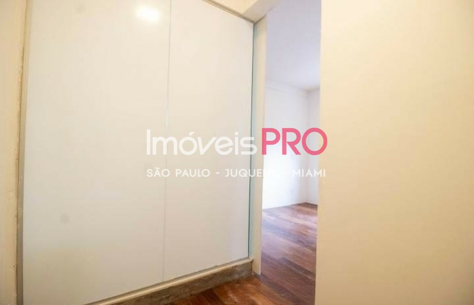 Foto :: https://assets.imoveispro.com.br/thumb/IP39598/apartamento-venda-campo-belo_IP39598_11_1920x1080.jpg?