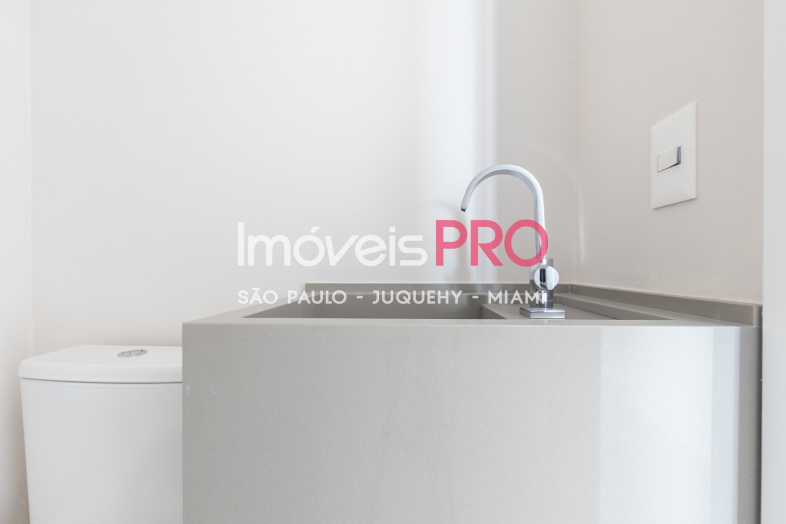 Foto :: https://assets.imoveispro.com.br/thumb/IP39601/apartamento-venda-moema_IP39601_29_1920x1080.jpg?