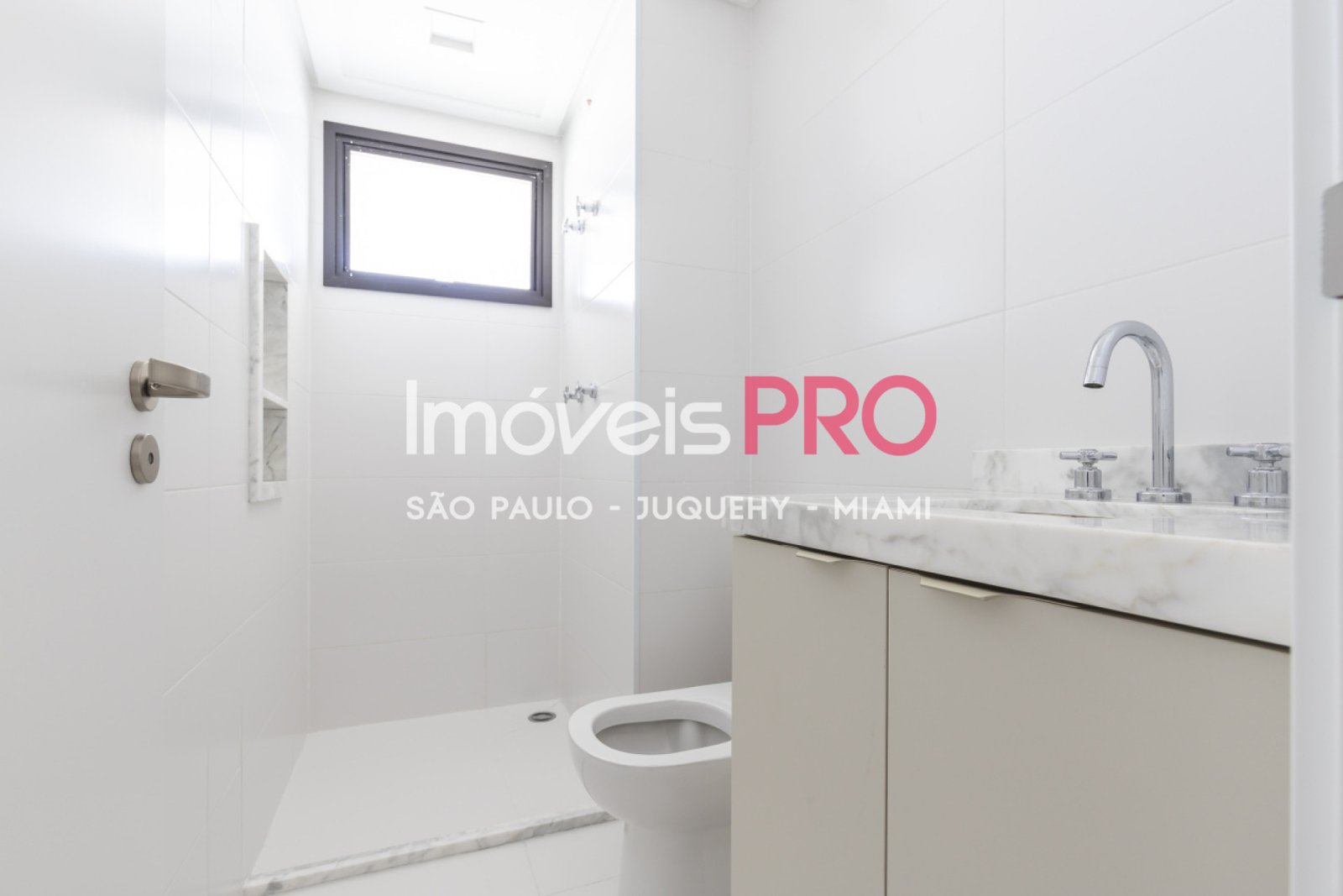 Foto :: https://assets.imoveispro.com.br/thumb/IP39601/apartamento-venda-moema_IP39601_47_1920x1080.jpg?