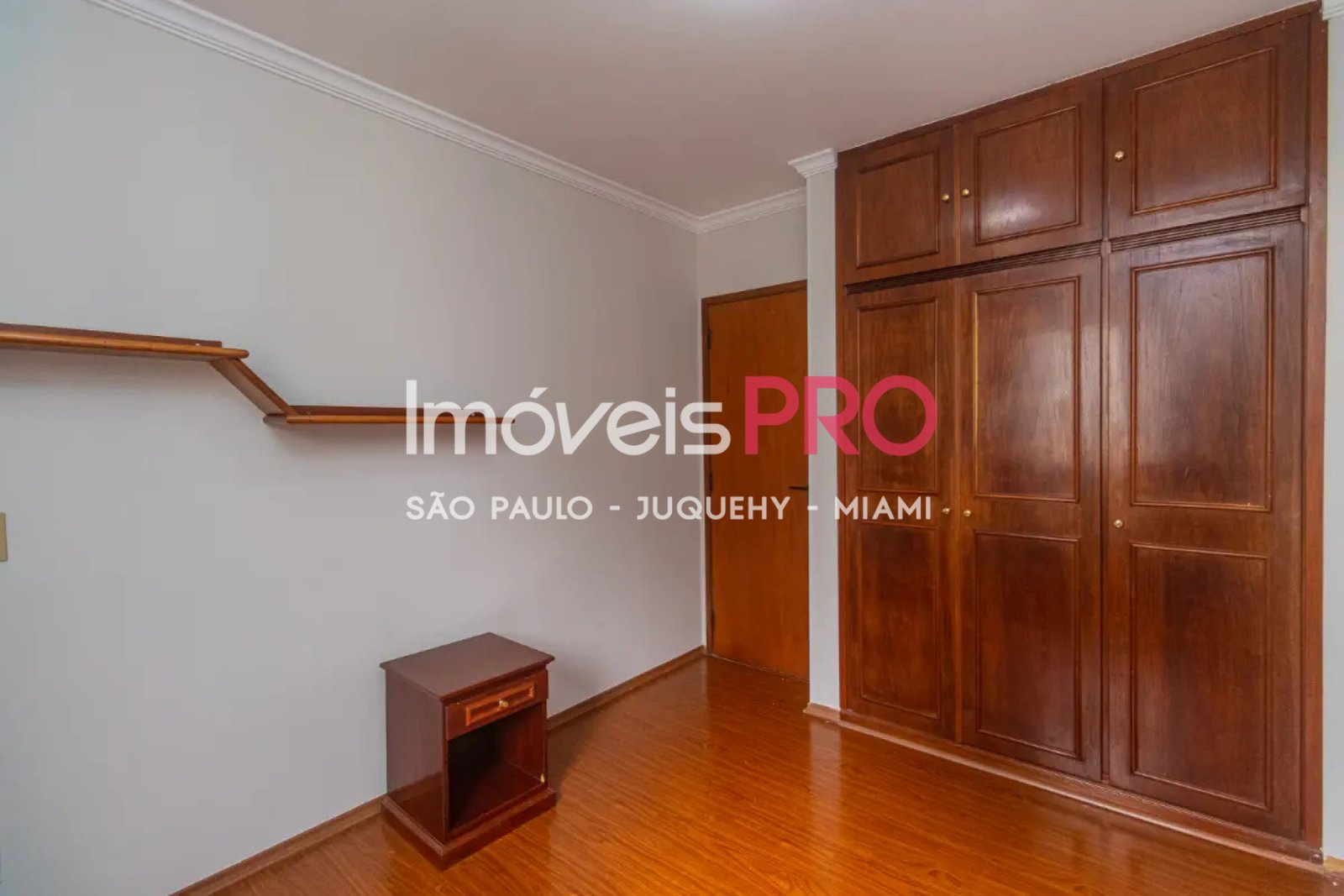 Foto :: https://assets.imoveispro.com.br/thumb/IP39606/apartamento-venda-campo-belo_IP39606_17_1920x1080.jpg?