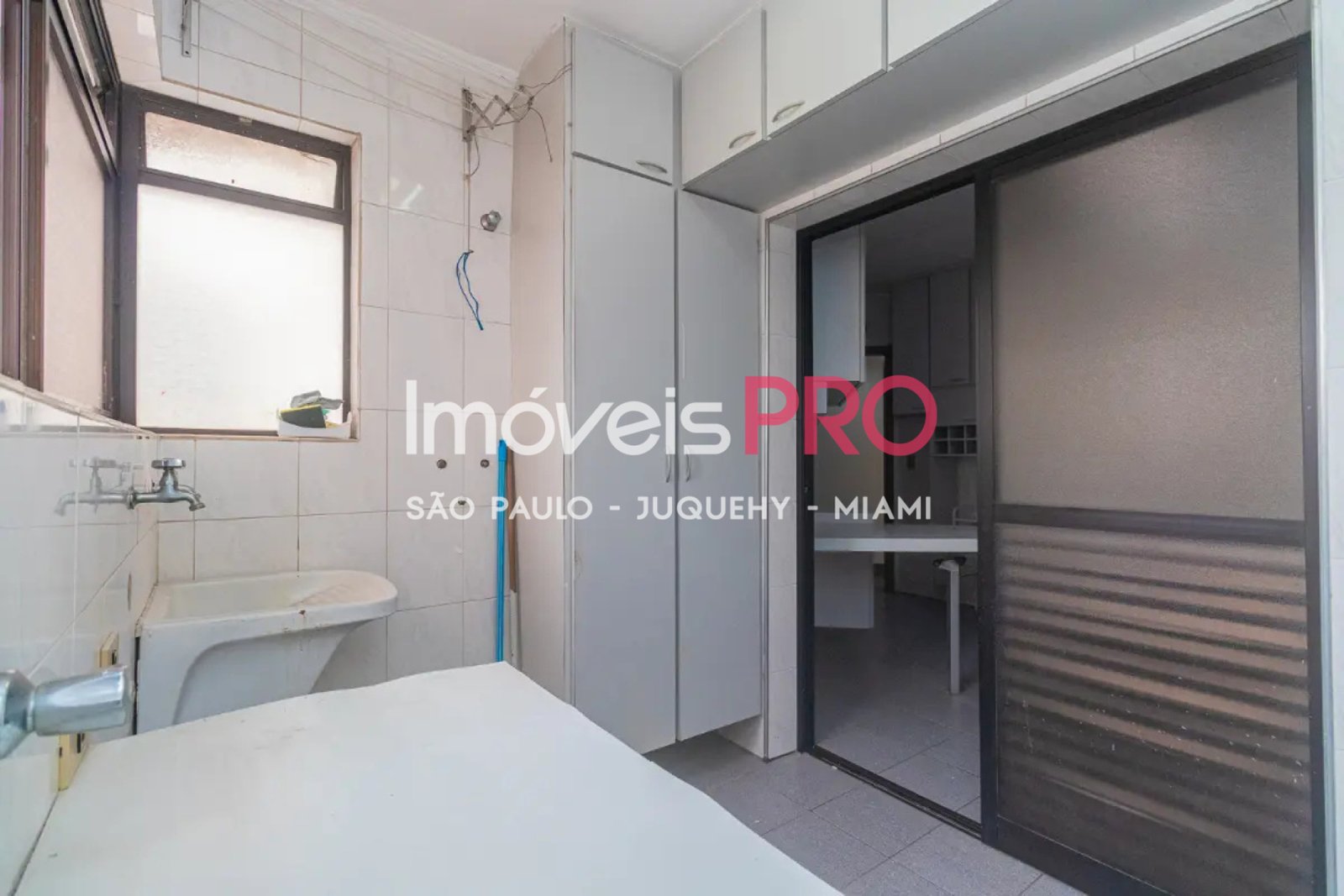 Foto :: https://assets.imoveispro.com.br/thumb/IP39606/apartamento-venda-campo-belo_IP39606_23_1920x1080.jpg?