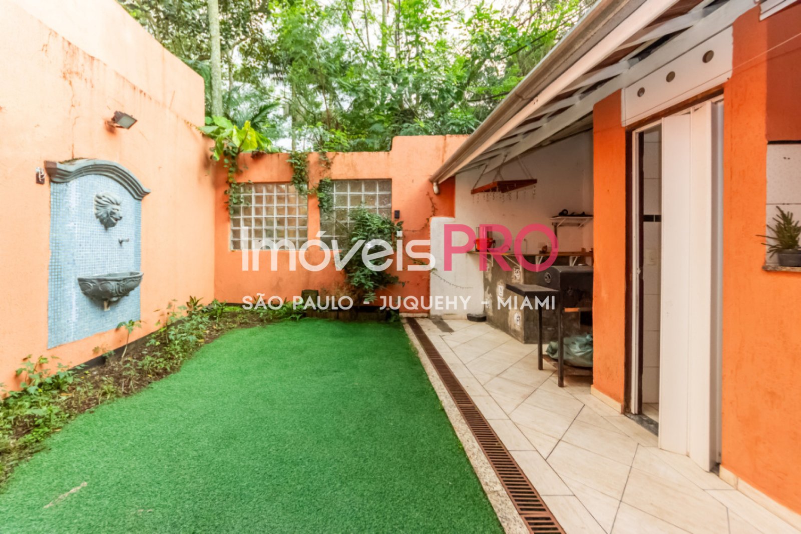 Foto :: https://assets.imoveispro.com.br/thumb/IP39625/casa-de-vila-venda-santo-amaro_IP39625_41_1920x1080.jpg?