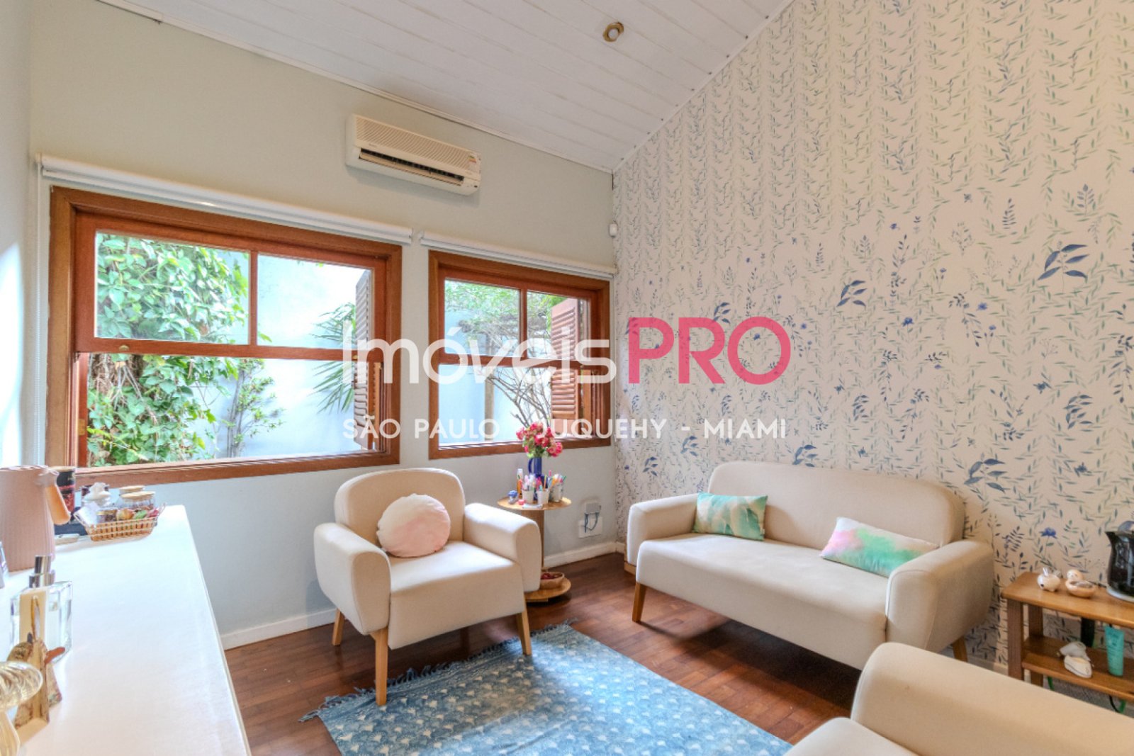 Foto :: https://assets.imoveispro.com.br/thumb/IP39638/casa-terrea-venda-brooklin-paulista_IP39638_17_1920x1080.jpg?