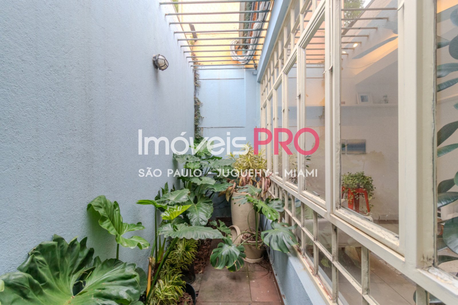 Foto :: https://assets.imoveispro.com.br/thumb/IP39638/casa-terrea-venda-brooklin-paulista_IP39638_29_1920x1080.jpg?