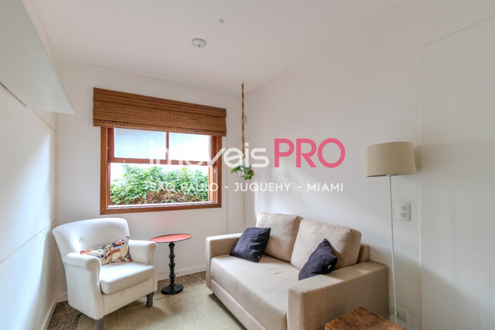 Foto :: https://assets.imoveispro.com.br/thumb/IP39638/casa-terrea-venda-brooklin-paulista_IP39638_35_1920x1080.jpg?
