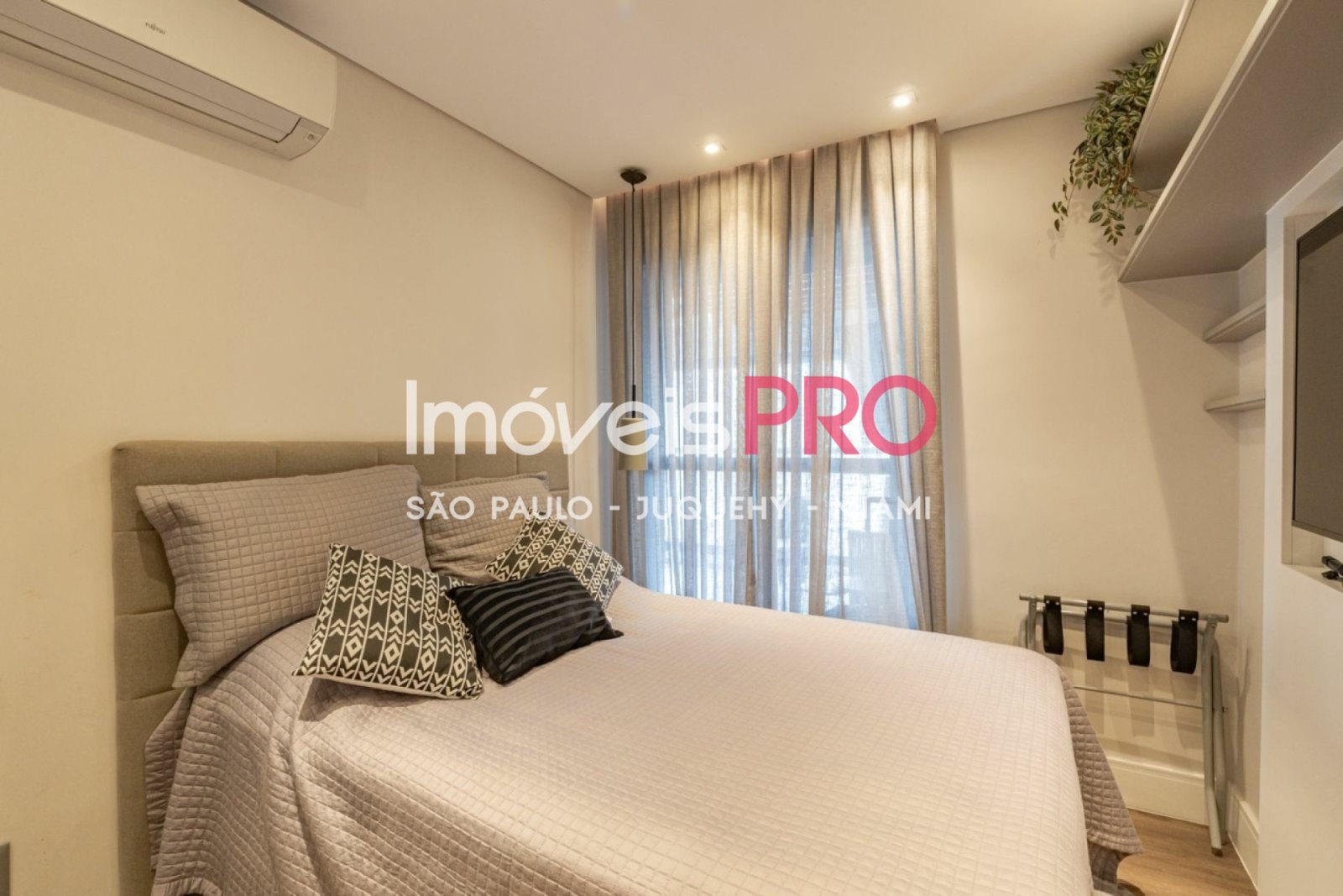 Foto :: IP39642