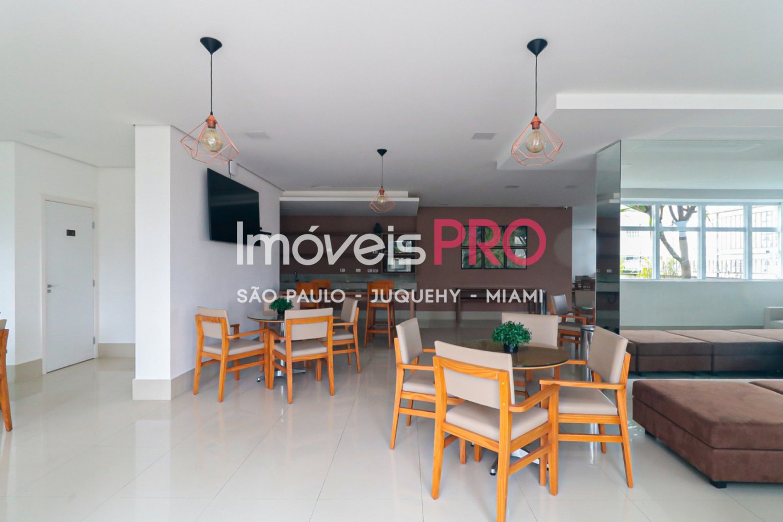 Foto :: https://assets.imoveispro.com.br/thumb/IP39651/apartamento-venda-saude_IP39651_29_1920x1080.jpg?
