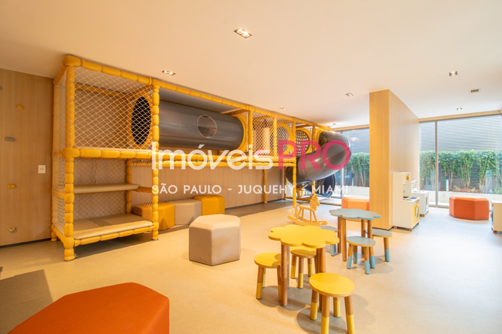 Foto :: https://assets.imoveispro.com.br/thumb/IP39652/apartamento-venda-vila-mariana_IP39652_47_1920x1080.jpg?