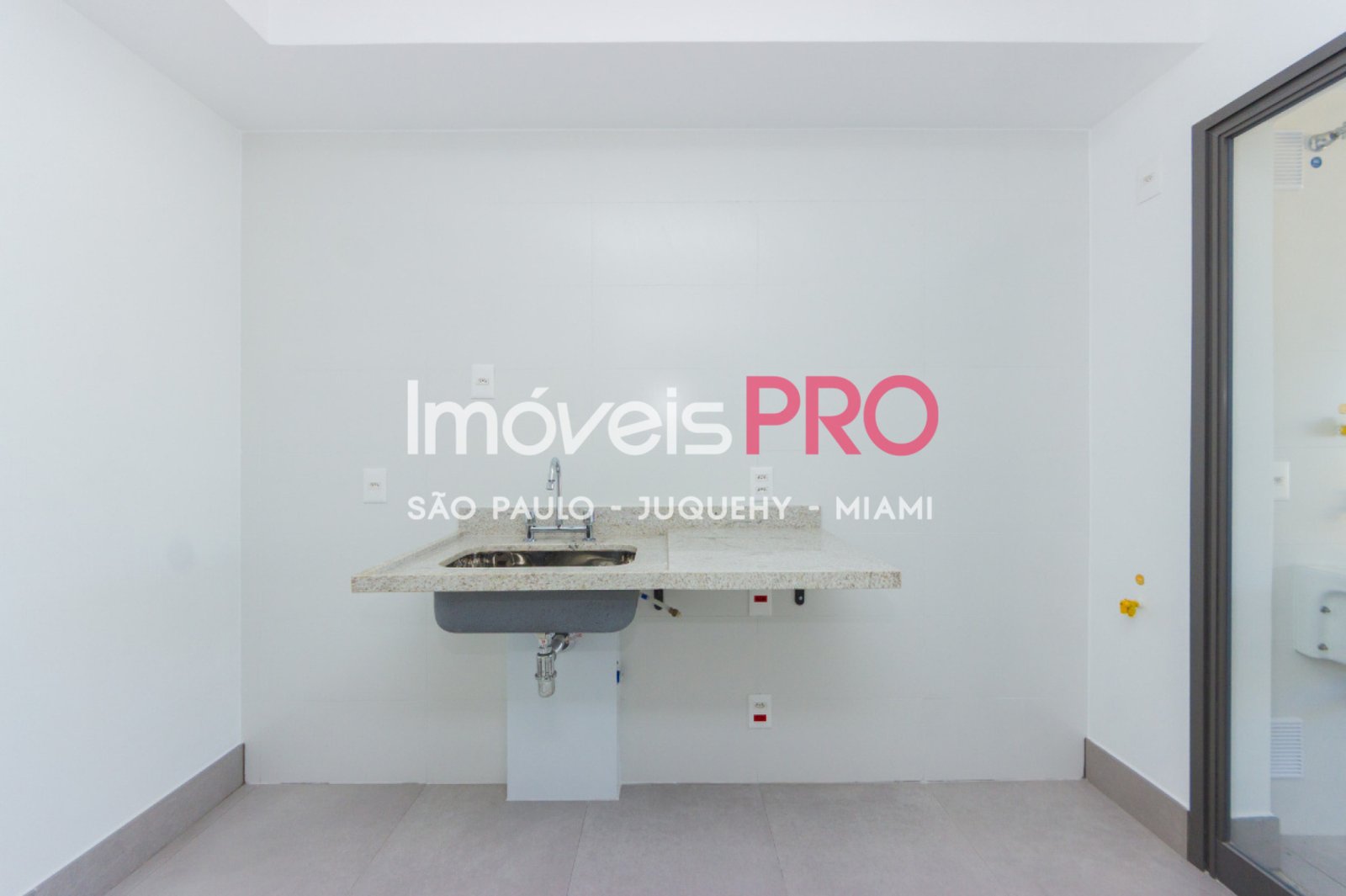 Foto :: IP39653