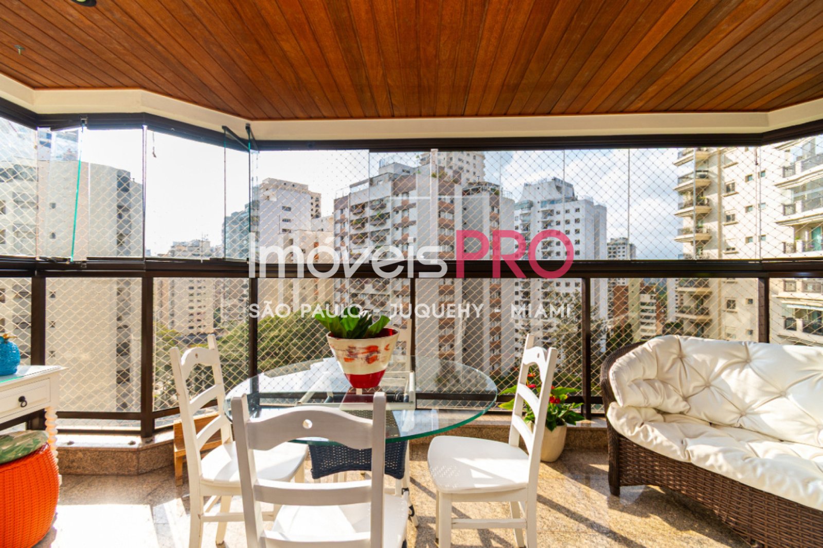 Foto :: https://assets.imoveispro.com.br/thumb/IP39654/apartamento-venda-campo-belo_IP39654_17_1920x1080.jpg?
