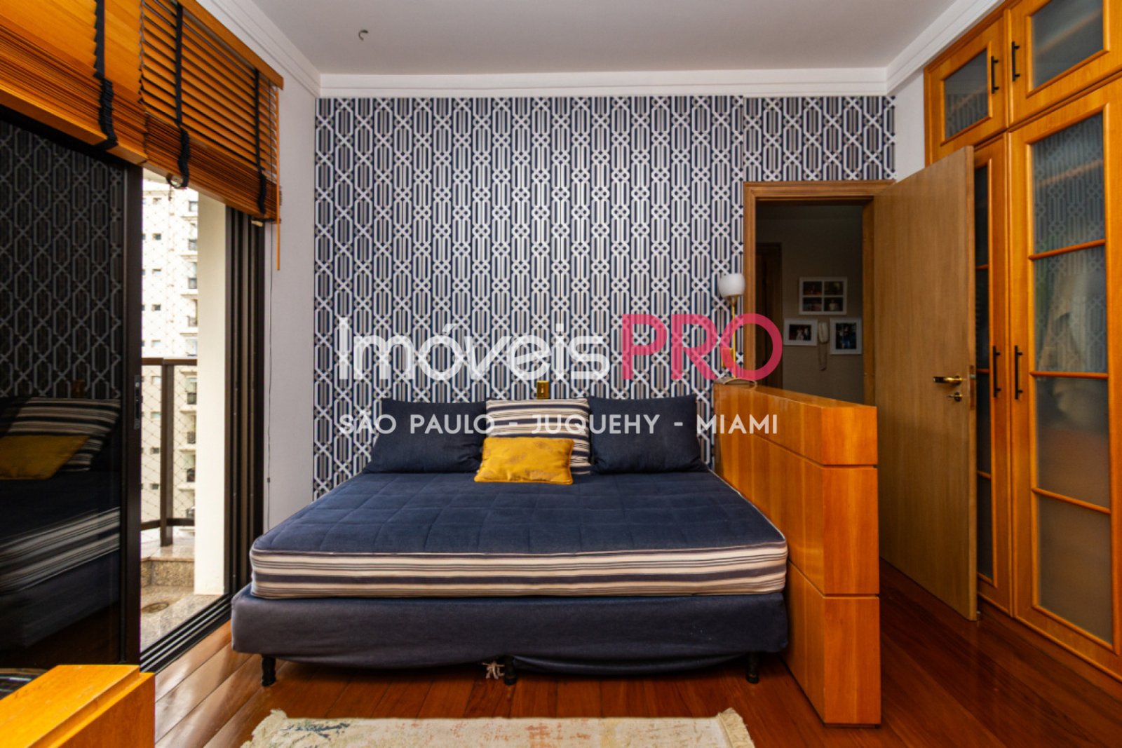 Foto :: IP39654